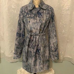GUESS | trench coat | blue snake skin pattern | size small